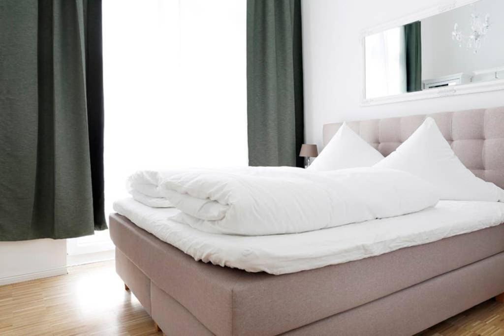 Sc 06 By Rockchair Apartments L Superhost Status L 4 Bedrooms Boxspringbeds 2 Bathrooms Balcony Elevator - Cozy Family & Business Flair Welcomes You! Berlin Kültér fotó