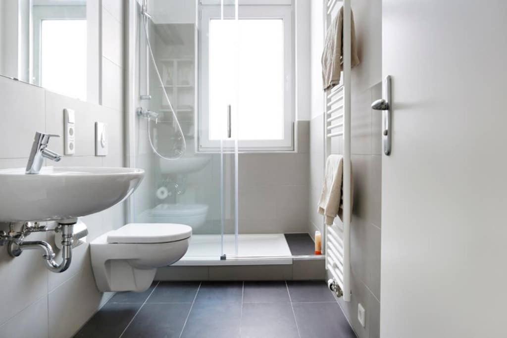 Sc 06 By Rockchair Apartments L Superhost Status L 4 Bedrooms Boxspringbeds 2 Bathrooms Balcony Elevator - Cozy Family & Business Flair Welcomes You! Berlin Kültér fotó